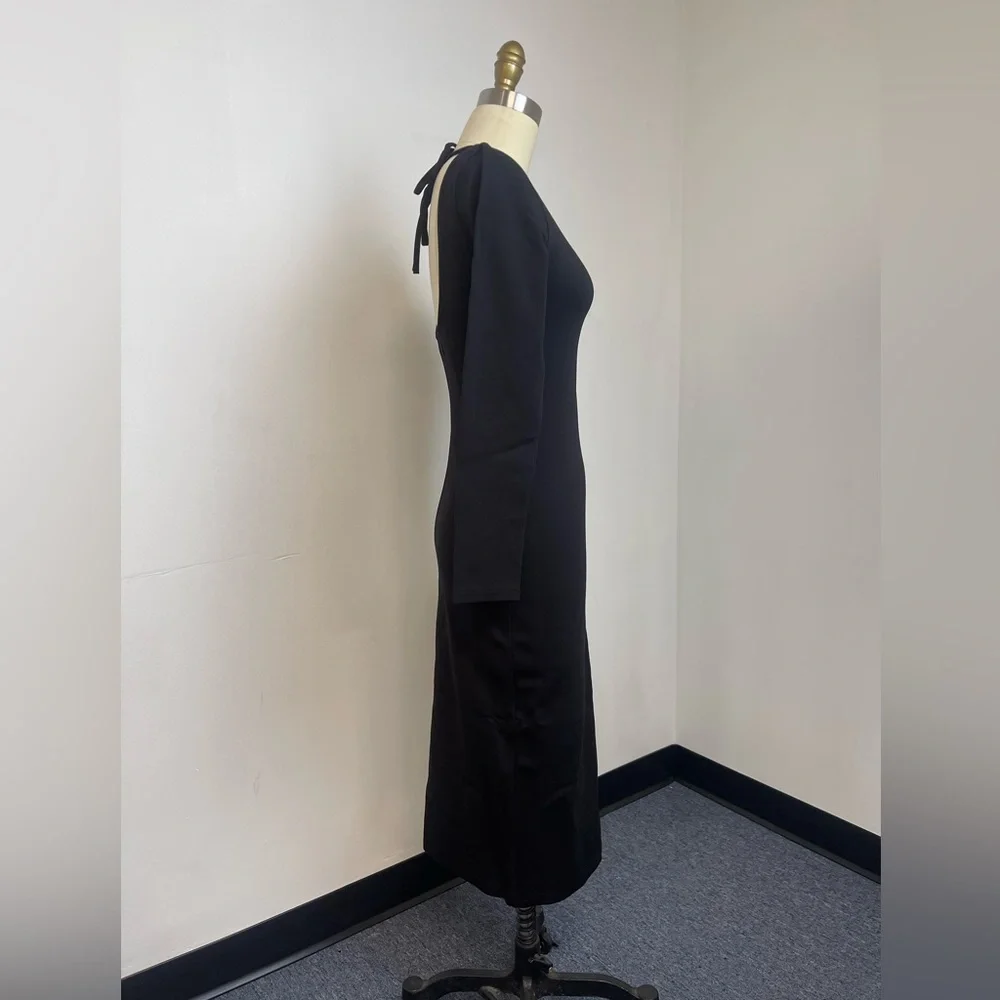 Fame & Partners Long Sleeve Tie Back Midi Dress Black
Bodycon - Picture 3 of 6